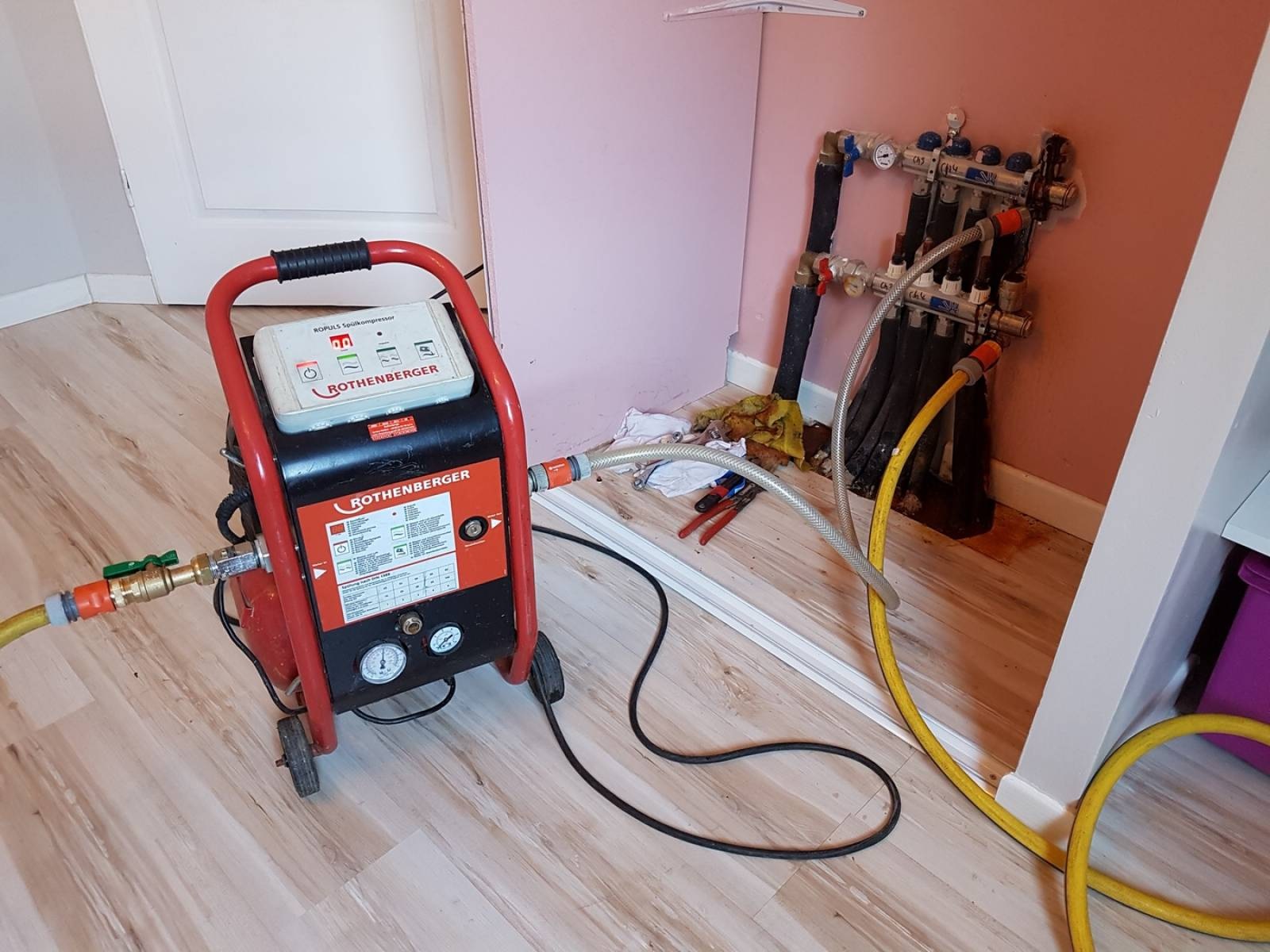 Maltepe Büyükbakkalköy Vaillant Hermetik Şofben Kombi Bakımı
